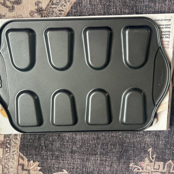 Nonstick Cake-Sicle Pan EUC - Picture 4 of 4